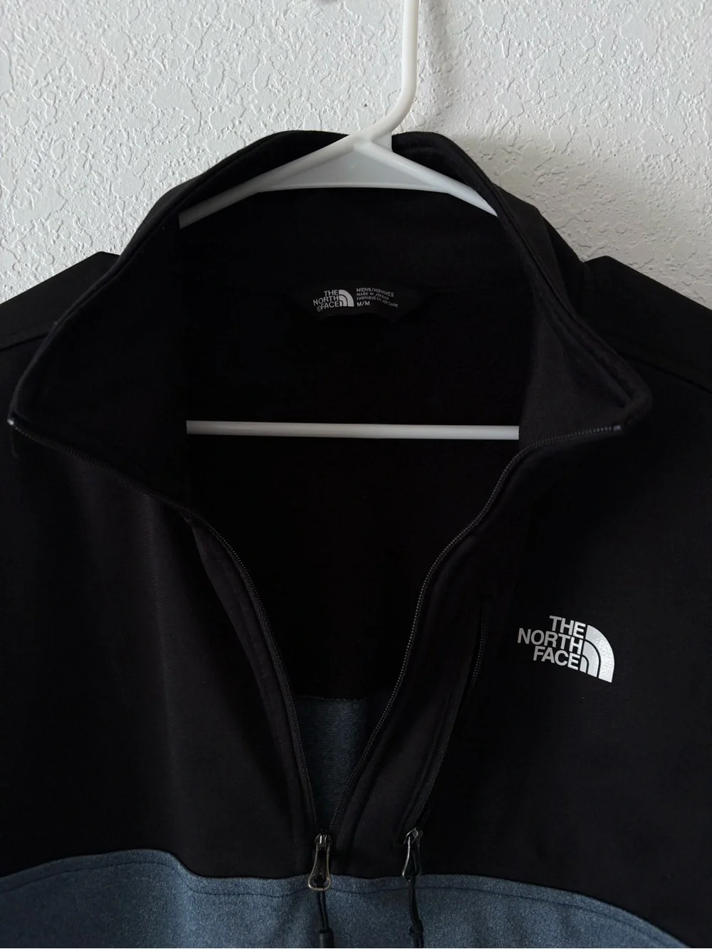 The North Face Black & Steel Blue Quarter-Zip Fleece Pullover